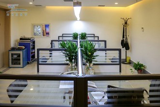 辦(bàn)公(gōng)環境