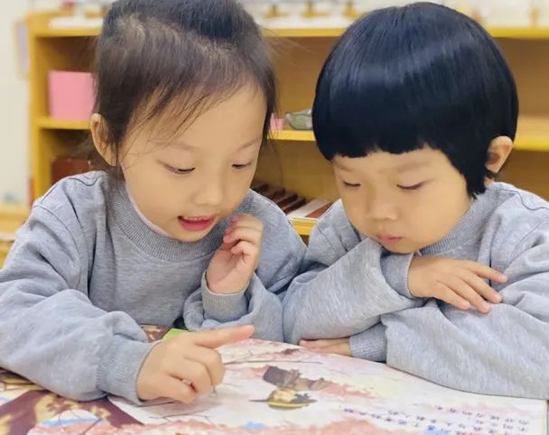 兒童“窩裏橫,外面慫”?蒙氏教育教你解決問題!